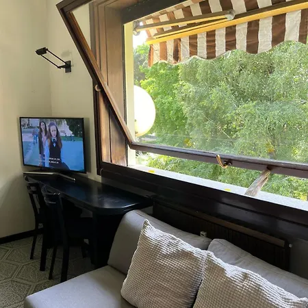 Solcio Di Apartament Lesa